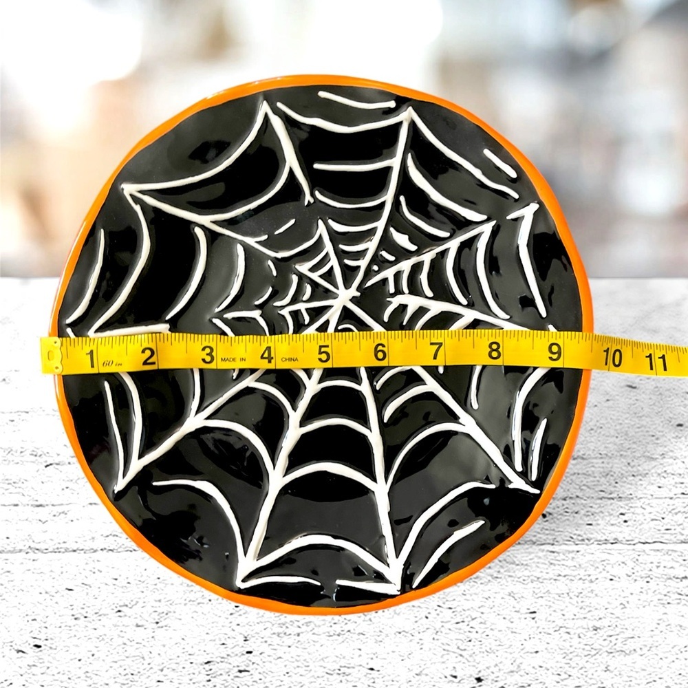 NWT Set of 2 Noble Excellence Halloween Spider Web Round Scalloped Salad Plate - Picture 2 of 4